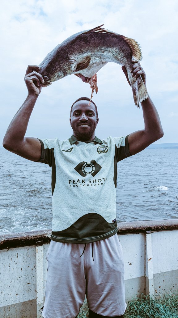 MbanzAndre8's tweet photo. Today's catch.

Did a few examinations on the gut content and gonads. https://t.co/Uy2ktvK1b9