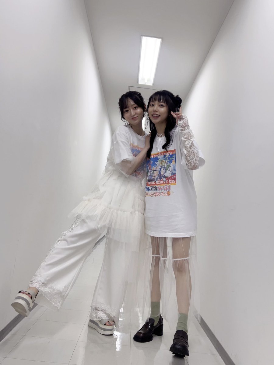 eririn959's tweet image. 🕘この後19:00〜!
ブルーアーカイブ公式YouTubeチャンネルにて #ブルアカらじお 第68回目の放送です📢💚💜
よく服装似がちなわたしたち☺️🫶🏻