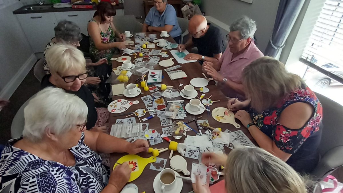 Carers_first's tweet image. Our wonderful carers recently enjoyed a relaxing stenciling craft session at Pinetree Care Home - Barchester Healthcare in Rayleigh last Friday ✏️ 

Join us at similar groups and events coming up soon! eu1.hubs.ly/H0lV-F-0

#CarerEvents #EssexCarers #CarersFirst