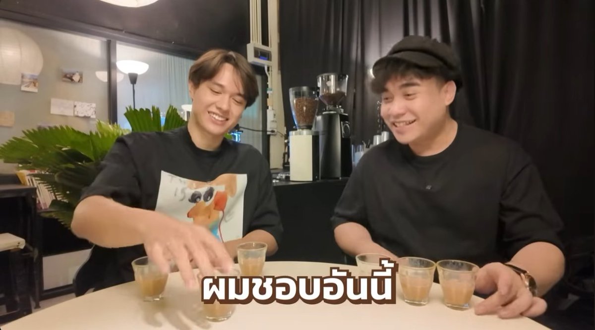 MikePanitanOFC's tweet photo. "ไมกี้ชงกาแฟครั้งแรก! จะรอดหรือร่วง? (ไปลุ้นกัน)"

🔗 https://t.co/Yp5DAFT5h7

MIKEY PANITAN VLOG_008
#mikeyonvlog 
#ไมกี้ปณิธาน #mikepanitan https://t.co/PxDL7PxiZu