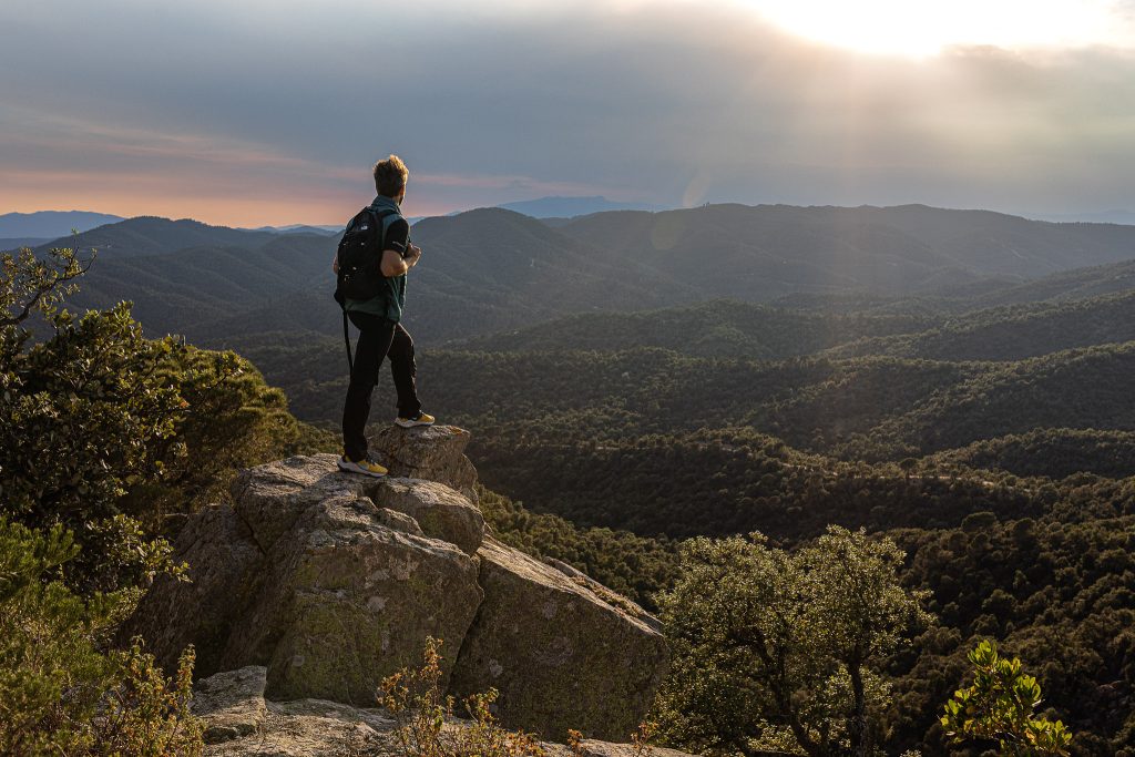 SENDERISME GUIAT – Vall de St. Benet per Vilademont
📅27/07/25   
📍 Oficina de turisme (Av. del Pelegrí, 25)   
⏰08:00 – 13:00 h 
👉 shorturl.at/H3Nc4 🌿🐚🌼   
Venda d’entrades 🎟️:  entrapolis.com 🌲