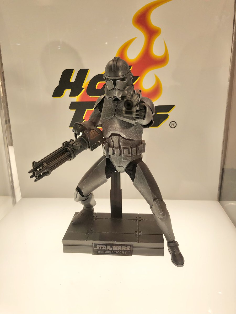 MosEisleyBuild's tweet photo. 初めてトイサピエンス行ってきた。
実物のホットトイズを初めて見て、クローンアーマーのクオリティすげえなと。あと思ったよりデカい。 https://t.co/JfB9amGdQB