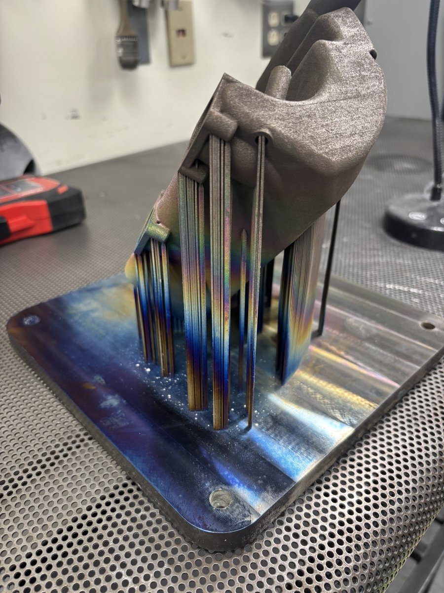 DabsMalone's tweet image. Heat treating titanium at 650°C has some interesting results.