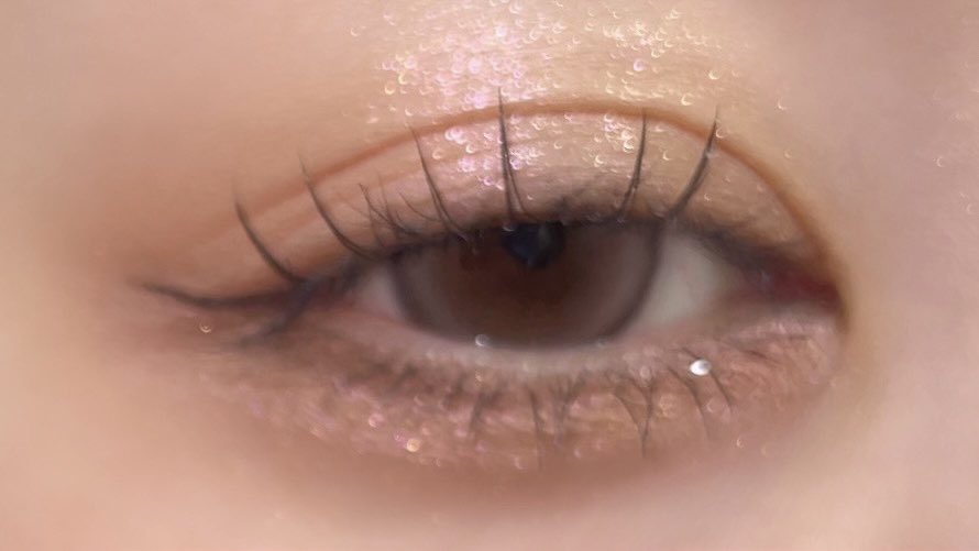 aibymakeupppp's tweet image. 偏光ピンクラメをバチバチに効かせた夏メイク🌞夏はボビイのインカンデスントが異常に使いたくなる！！！🌺