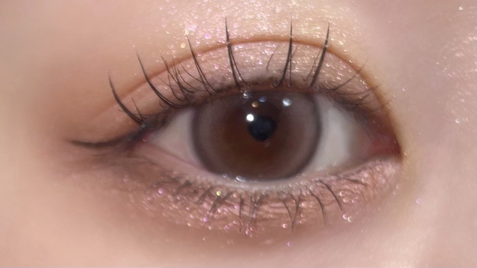 aibymakeupppp's tweet image. 偏光ピンクラメをバチバチに効かせた夏メイク🌞夏はボビイのインカンデスントが異常に使いたくなる！！！🌺