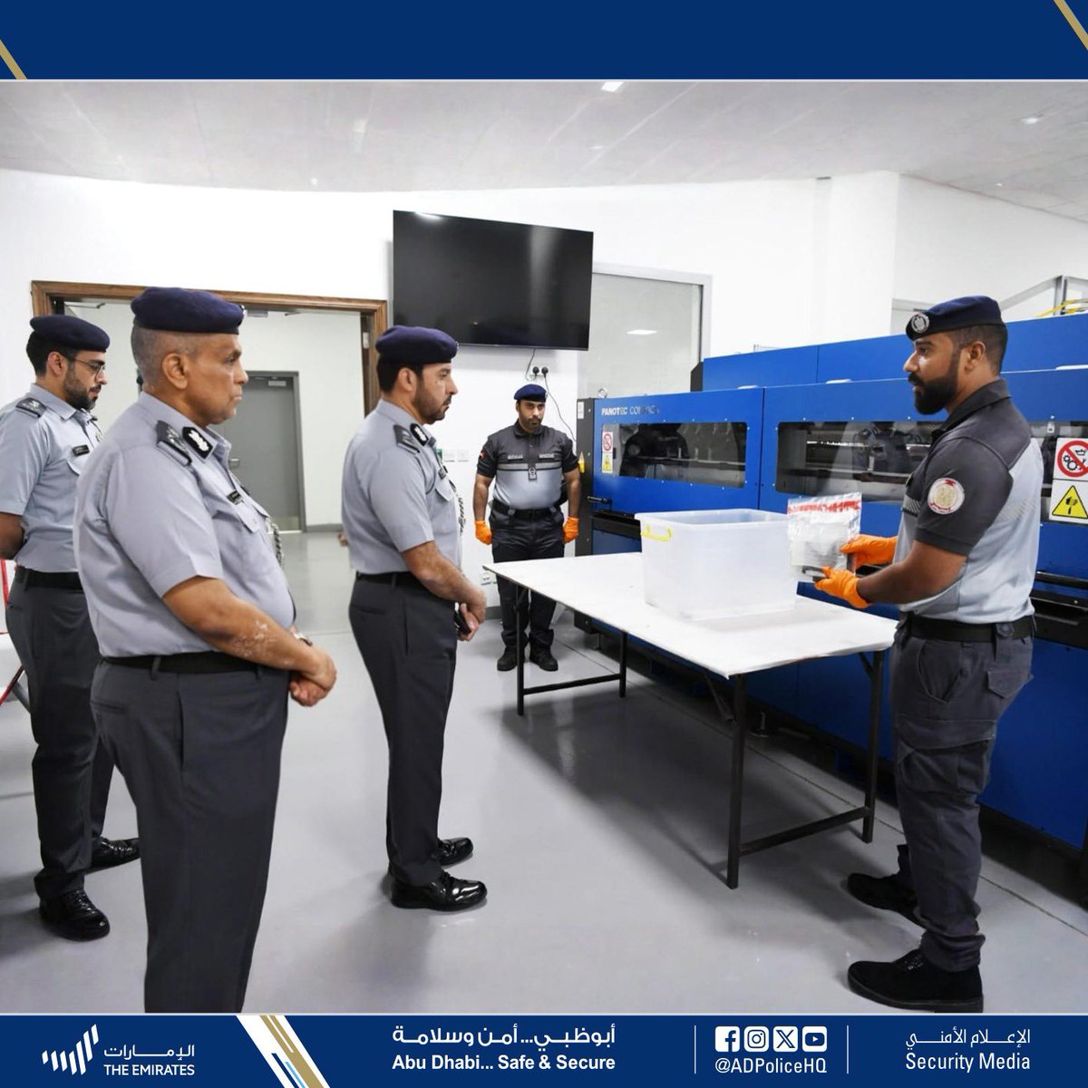 ADPoliceHQ's tweet image. #أخبارنا | قائد عام #شرطة_أبوظبي يطلع على الجهود التطويرية بإدارة مسرح الجريمة
التفاصيل :
facebook.com/share/p/16yGPT…