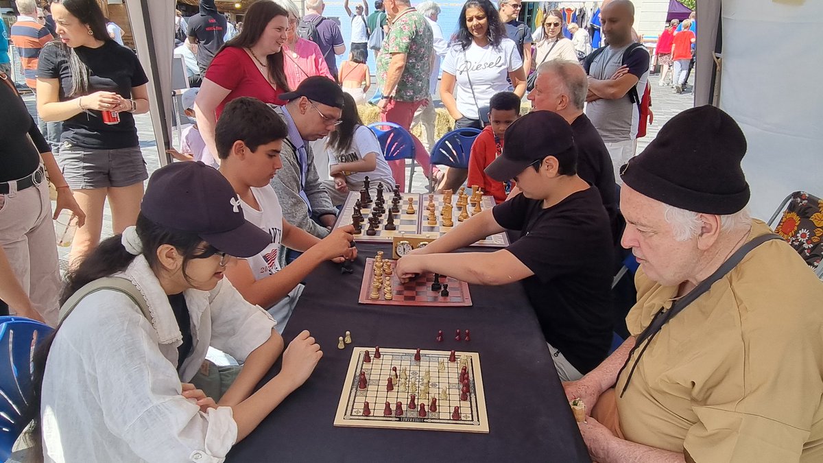 LelluR's tweet image. Another #SaxonFayre by @RBKheritage at Canbury Gardens this weekend.
@KingstonChess will be taking part again.
Athels' Town: Saxon Encampment and Reenactment โ Kingston Heritage share.google/qwxNG78ie3Rd9Sโฆ