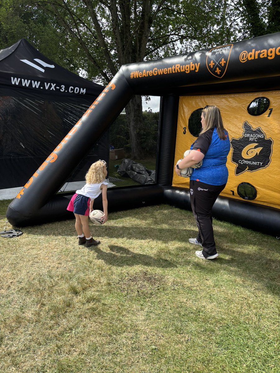 DRA_Community's tweet image. ๐ Community | Royal Welsh
DAY 2
Suns out, ques on the passing cage, shops open .
Pop down to the Sports Village to see us ๐
@dragonsrfc
Community, commercial, retail/fan engagement / Rugby all working together.
#dreamteam
#WeAreGwentRugby