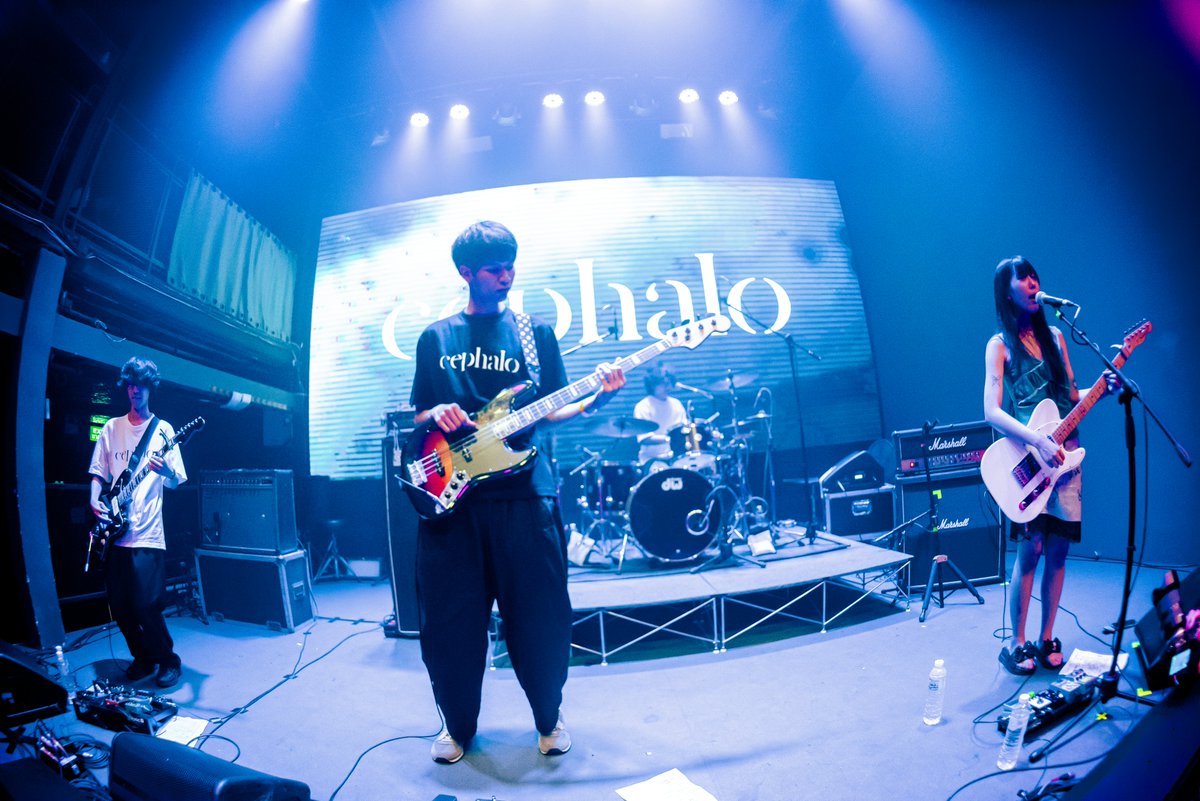 razorriff_th's tweet image. Photos from @cephaloband Live in Bangkok are now available to view at razorriff.com/gallery/cephal…
(📸 ohm.sakkrarin)