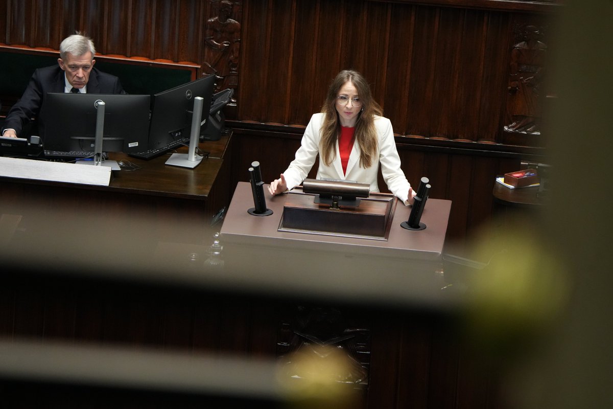 MRPiPS_GOV__PL's tweet image. 📣 Ważne i korzystne zmiany dla milionów pracownic i pracowników w Polsce🇵🇱 coraz bliżej ⤵️
ℹ️ W #Sejm trwa pierwsze czytanie przygotowanego w @MRPiPS_GOV__PL projektu ustawy, zakładającego wliczanie do stażu pracy umów zleceń, działalności gospodarczej i innych form opłacanych…