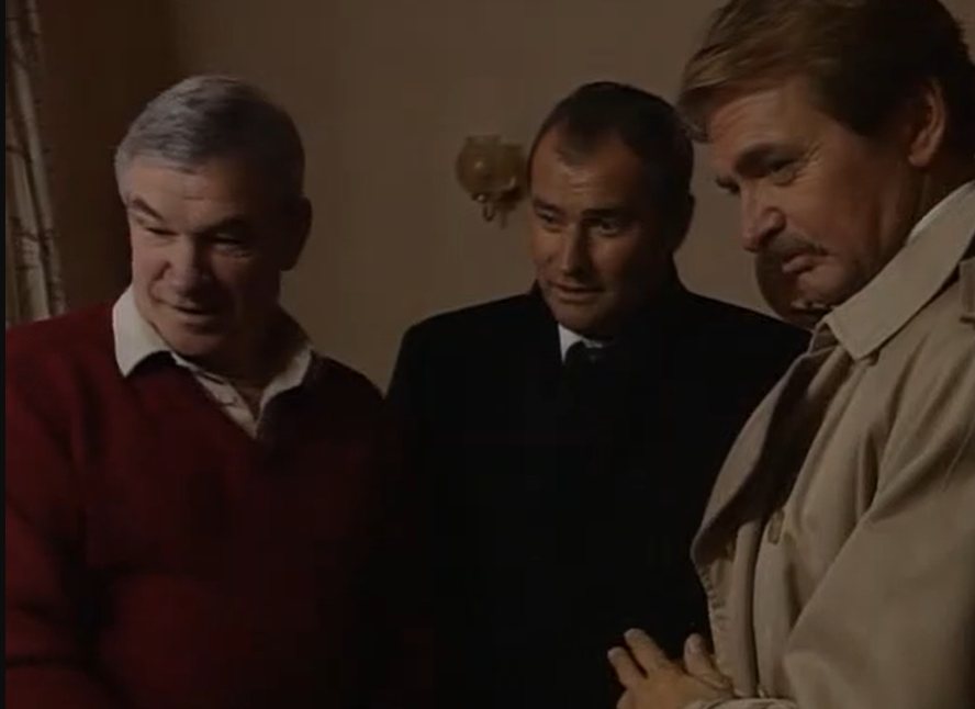 Good morning all, today we are recommending a cracking episode of #thebill written by Chris Ould.  'A Dying Breed' from series 9 sees D.I. Frank Burnside investigating an armed robbery where D.C. Jim Carver is shot at.