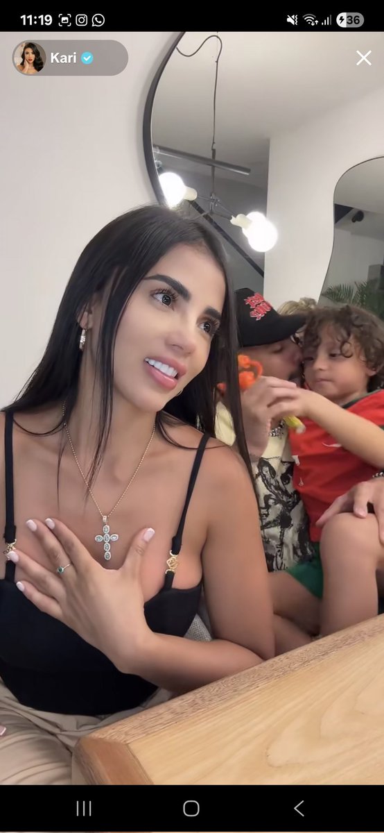 jimebiebs_93's tweet photo. La conexión de @altafullaa con Valentino es la más bonita, y el niño adora a Alti 😍❤️

#Valenfulla #Altafulla #KarinaGarcia #Karifulla https://t.co/nEoEEMy8gx