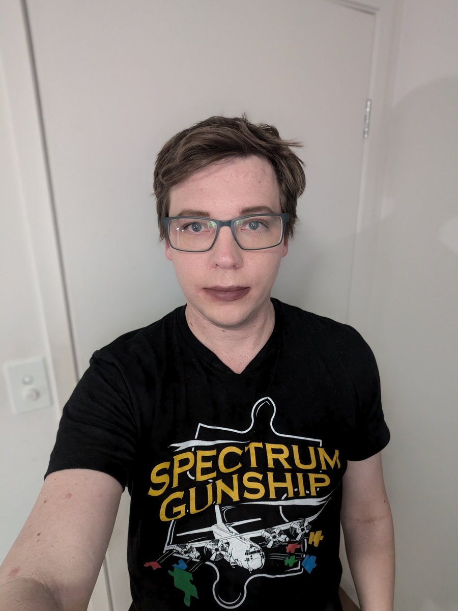 PotatoPie1_'s tweet photo. It's kinda wild how in only a year of HRT I went from that to this and it's only been a year kinda excited for this next year ahead and so much happier 
#transgender #mtf #trans https://t.co/RV3KePJAfT