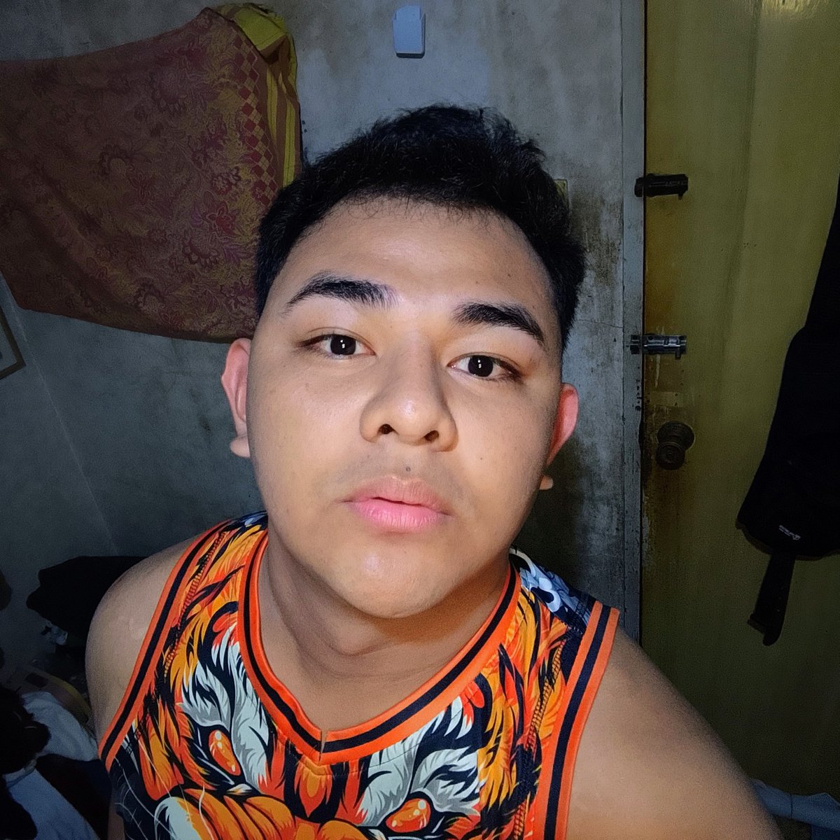 SmileX121's tweet photo. 🐷 https://t.co/ByWQfqYVaN