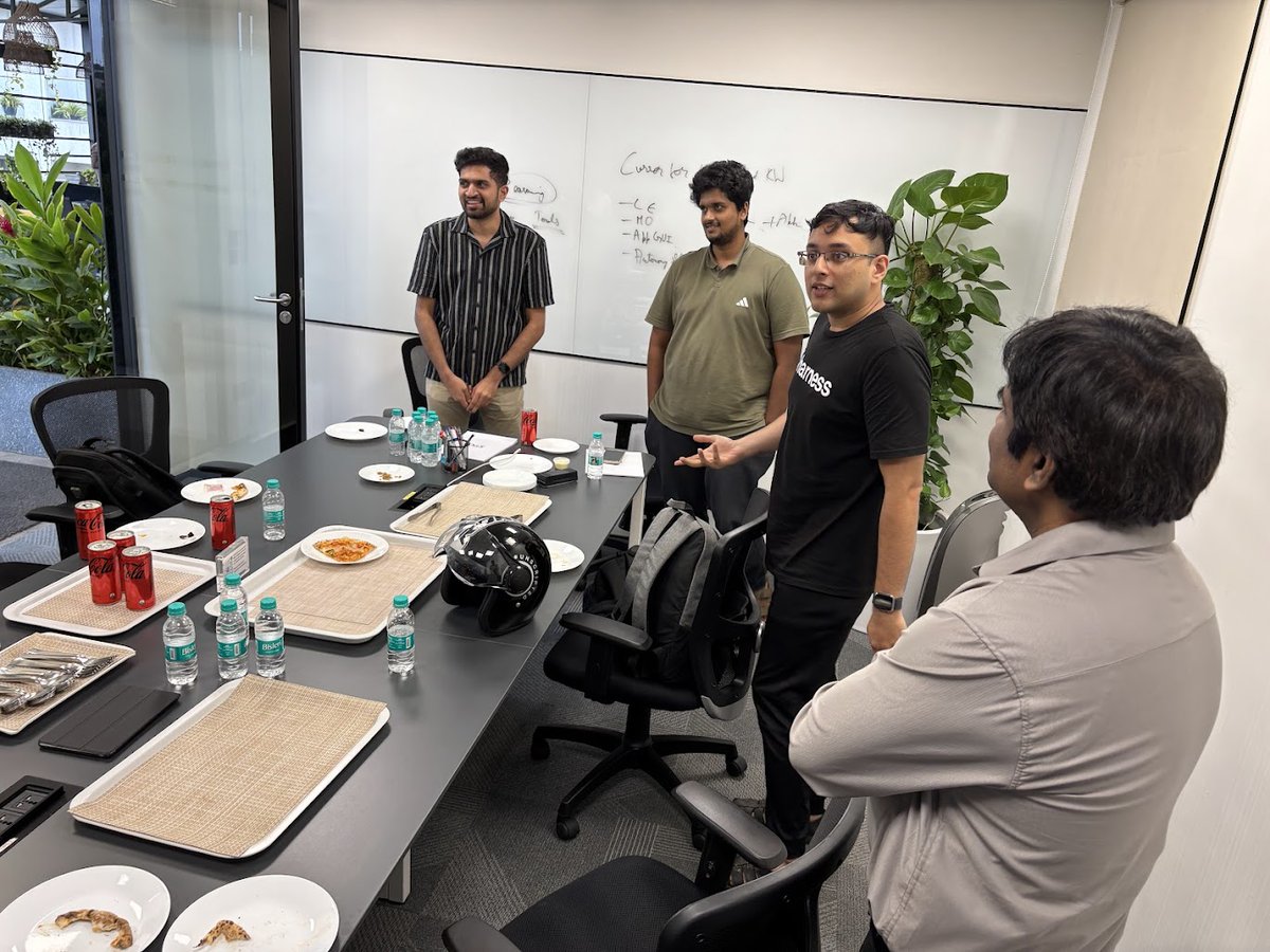 177pc's tweet image. An honour to host @vishalmisra (Vice Dean of AI @CUSEAS & the accidental inventor of RAG) for an exclusive session w/ Bangalore's top AI builders.
Vishal was predicting GPT's capabilities & limitations much before anyone else.
We skipped the hype & dove deep into what's next🧵…