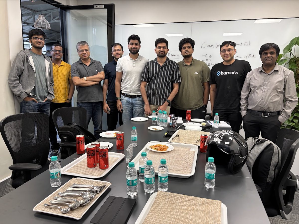 177pc's tweet image. An honour to host @vishalmisra (Vice Dean of AI @CUSEAS & the accidental inventor of RAG) for an exclusive session w/ Bangalore's top AI builders.
Vishal was predicting GPT's capabilities & limitations much before anyone else.
We skipped the hype & dove deep into what's next🧵…