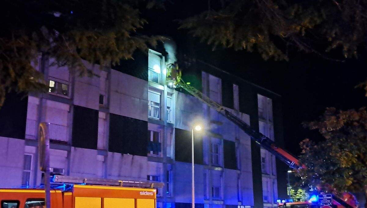 iciloireocean's tweet image. Un violent incendie ce lundi soir dans un immeuble du quartier du Château à Rezé
➡️ l.ici.fr/00Q