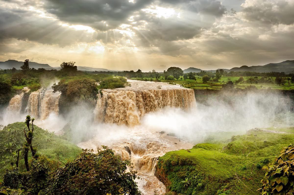 ETEmbassyISB's tweet image. Tis Abay – ‘Nile that Smokes’ 

The rainy season is the best time to witness the Blue Nile Falls in all their glory!

Visit Tis Abay and marvel at the Blue Nile cascading over a high cliff, creating a stunning spray of mist and rainbows.

#NaturalWonders #LandOfOrigins #Visit🇪🇹