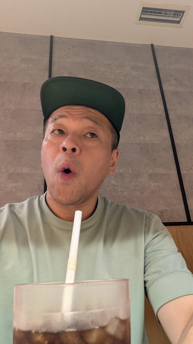 kogashyu's tweet image. 物事を正面からで無く斜めから
考えてみました^_^
本日 キサラ入っております。
鈴木宗男先生の奇跡の逆転当選ネタから最近の石破総理まで大放出!!
お待ちしております✨