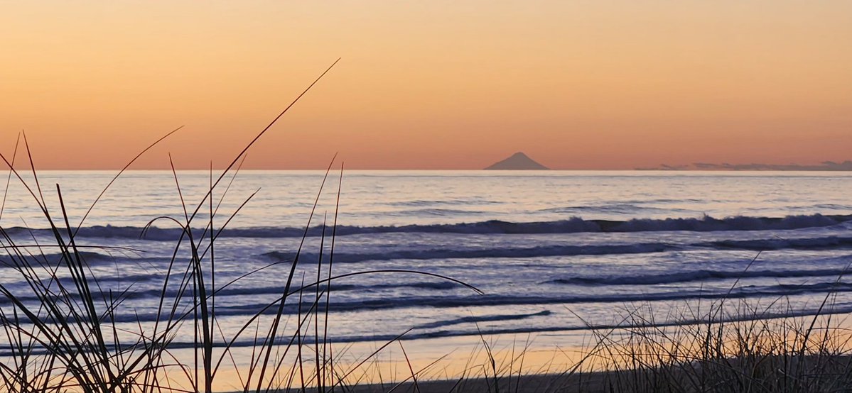 AstroPuss's tweet image. Another stunning sunset at Te Whārangi