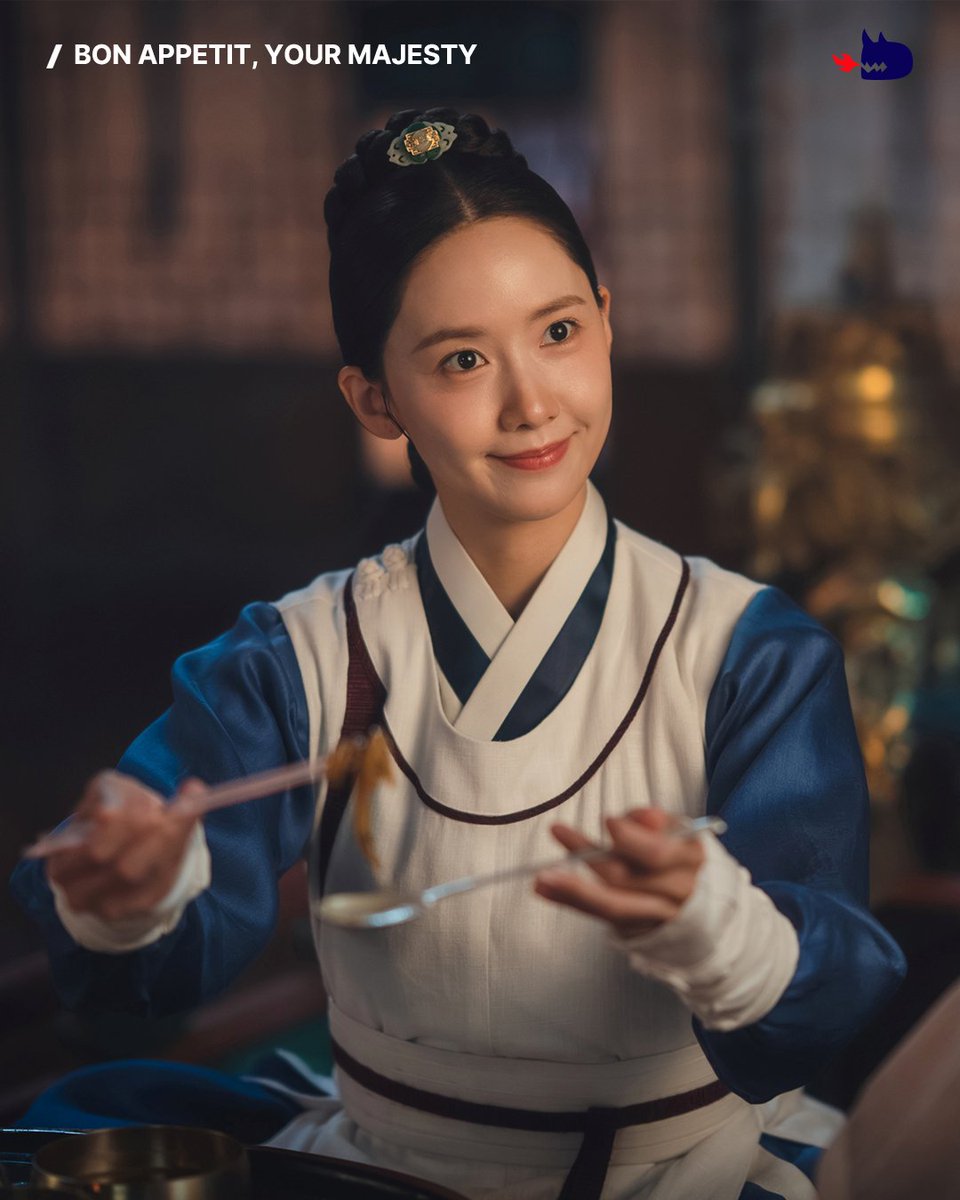 studiodragonKR's tweet image. The French chef has totally transformed into a master royal cook✨
The first episode of  #BonAppetitYourMajesty airs in August!