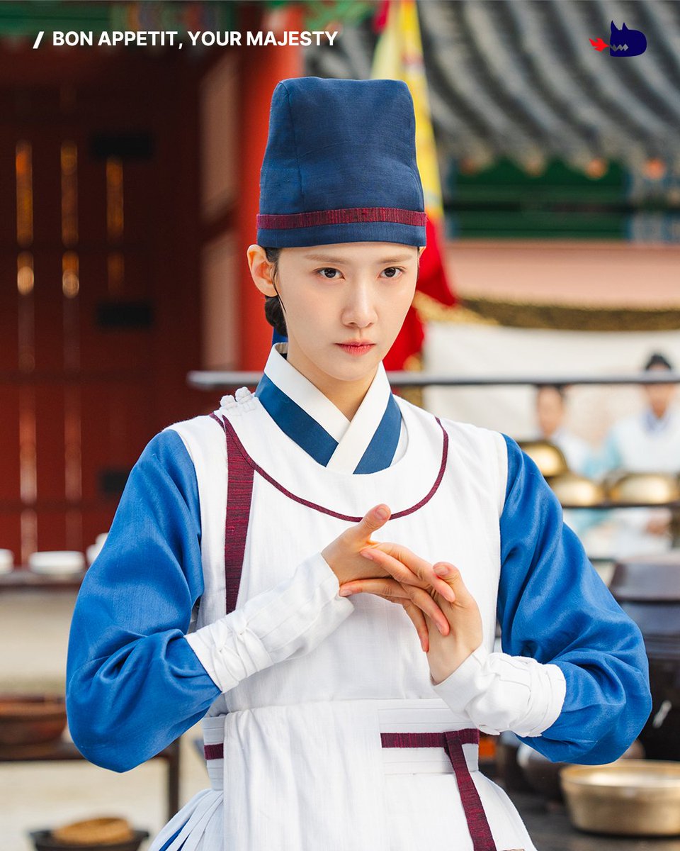 studiodragonKR's tweet image. The French chef has totally transformed into a master royal cook✨
The first episode of  #BonAppetitYourMajesty airs in August!