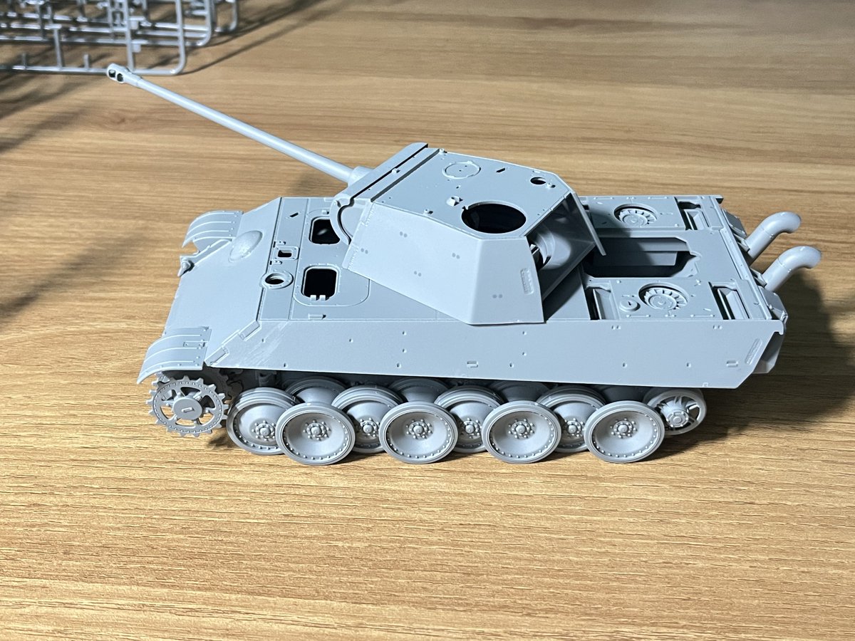 Hayan_Archive's tweet image. [DRAGON] 1/35 Panther G(Variable kit)

창고 깊숙한 곳에서 잠자던 걸 아빠의 이런저런 도구로 제작중