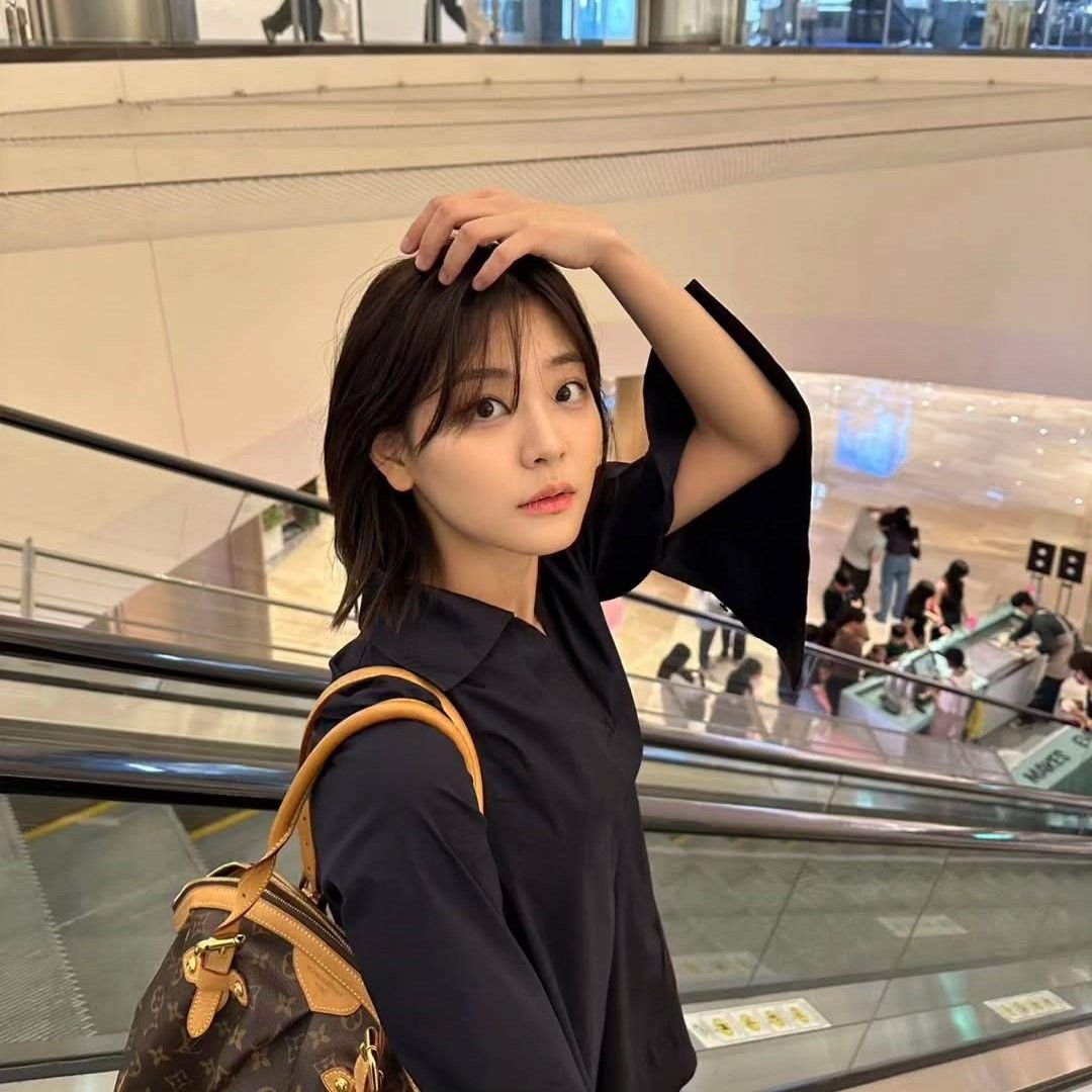 beautyghost97's tweet image. Unrelated but i hope the fans who are going to see Subin at her fanmeeting show her lots of love/support.π She's such a pure/kind soul.
It breaks my heart to see that she has to turn off her IG comments due to hate replies. Protect her at all costsπ’ #FriendlyRivalry