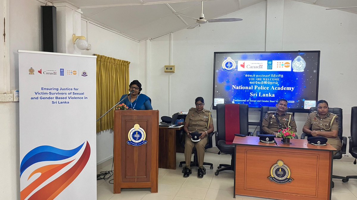 UNDPSriLanka's tweet image. 🚨@SL_PoliceMedia&apos;s National Police Academy, in collaboration with @UNDP #lka, launched the first batch of a one-week training programme in Katana to strengthen the response to Sexual and Gender-Based Violence (SGBV).

Newly recruited officers to the Police Women and Children…