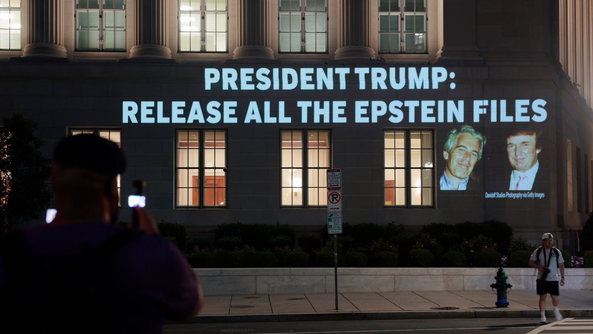 Stornoway_Cove's tweet image. How many children did Trump molest alongside Epstein?
I think we need an answer to that question.
Sooner rather than later…