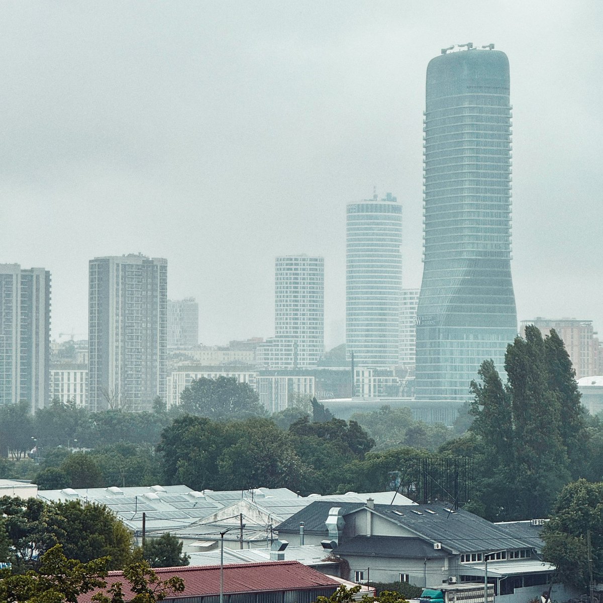 dchuiko's tweet photo. Sleepy and rainy Belgrade https://t.co/KqXkHWuLBB