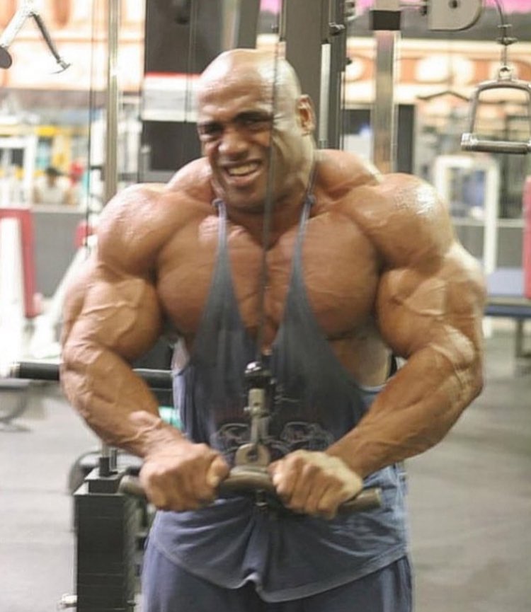 triceps_mania's tweet photo. 表情は崩しても姿勢は崩さない。 https://t.co/1OujhcCTzL