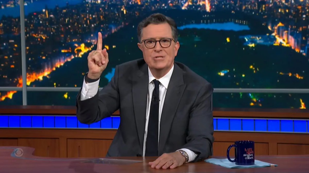PopBase's tweet image. Late night TV hosts Jimmy Fallon, John Oliver, Seth Meyers and Jon Stewart all showed up to Stephen Colbert’s show tonight to show solidarity after CBS cancelled it.