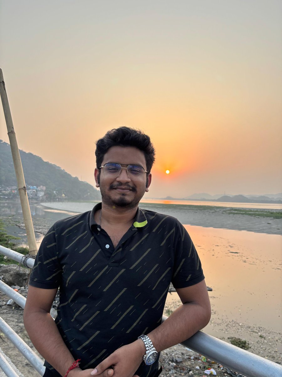 0xriskyops's tweet image. Everyone around me was chasing FANG.
Leetcode. Referrals. That ₹60L CTC dream.
The goal? Brag rights on LinkedIn and parental approval.
I get it. It's safe. It's “successful.” It makes your relatives shut up.
But I couldn’t do it.
Not because I wasn’t good enough, I cracked…