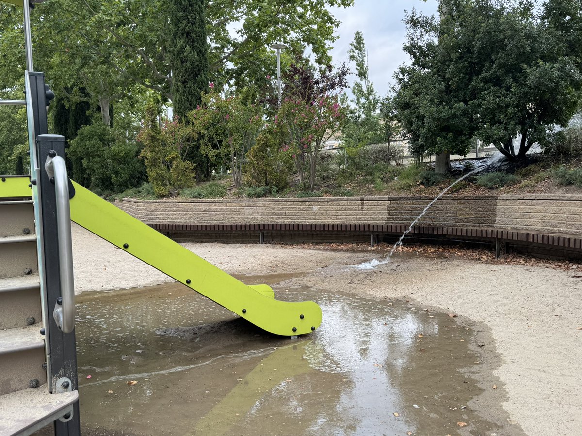 Isa RamĂrez (@isa_bel_ramirez) on Twitter photo Una fuita del regadiu dels Camps Elisis, ja porta aixĂ dos dies i l’aigua arriva fins el camĂ de la canalitzaciĂł del riu. #Lleida <a href="/paerialleida/">Ajuntament de Lleida</a> <a href="/laveudelleida/">LA VEU de Lleida</a> Una fuita del regadiu dels Camps Elisis, ja porta aixĂ dos dies i l’aigua arriva fins el camĂ de la canalitzaciĂł del riu. #Lleida <a href="/paerialleida/">Ajuntament de Lleida</a> <a href="/laveudelleida/">LA VEU de Lleida</a>