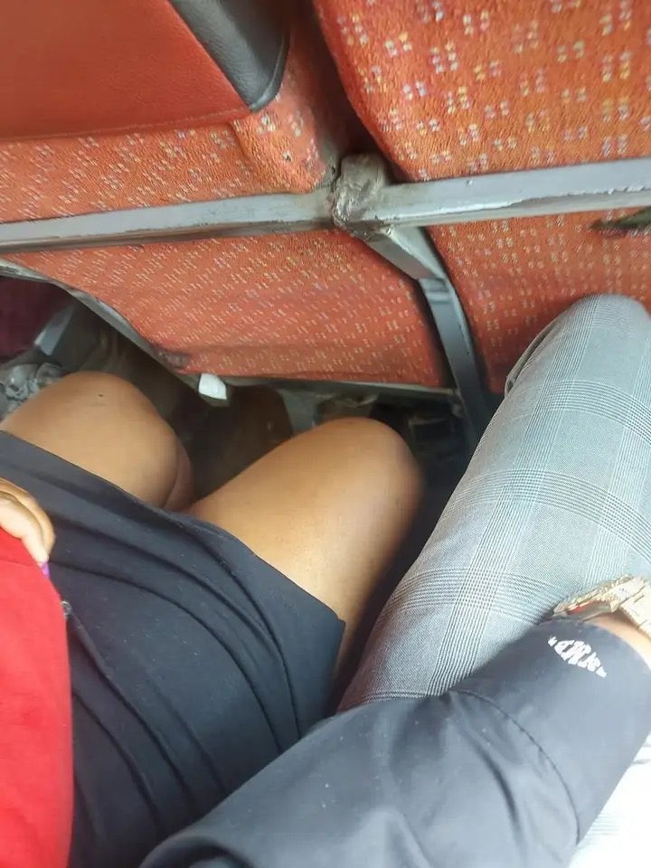 WaboyaE's tweet image. Top 10 ways of starting jazz with a pretty girl in a taxi
A thread 🧵