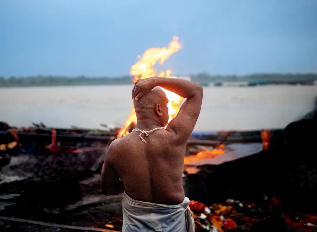 जीवन का सत्य...एक दिन तो जाना है 

#मणिकर्णिका । #Varanasi