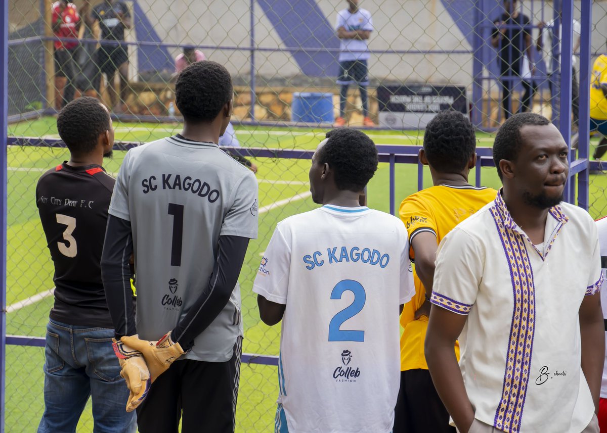 sckagodo's tweet image. 🚨 SC Kagodo Drip Alert 🚨
Not every jersey gets double takes in the streets... SC Kagodo’s kit?
" Certified HEAD TURNER"
#Uoxleague
#RoadToBulenga
