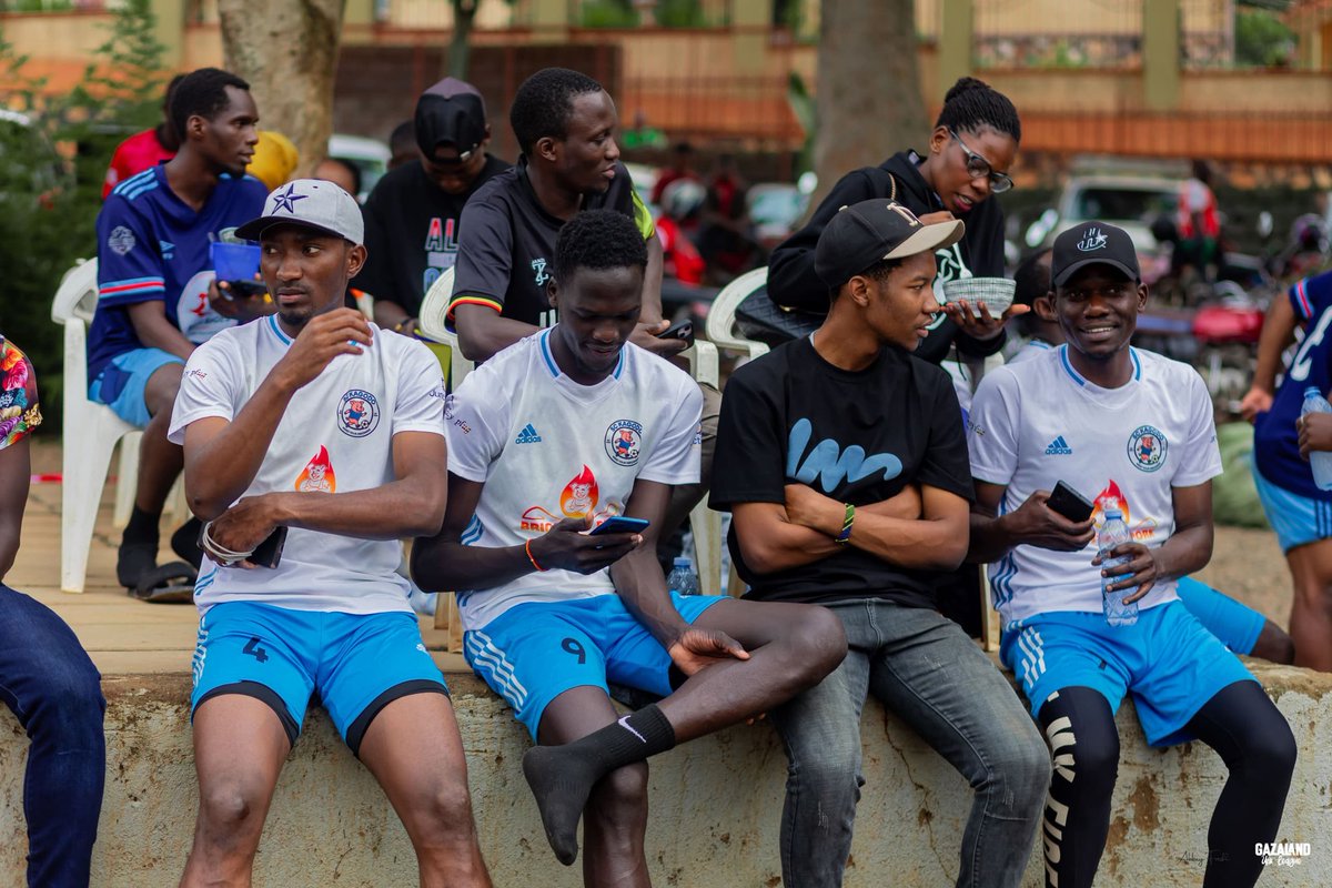 sckagodo's tweet image. 🚨 SC Kagodo Drip Alert 🚨
Not every jersey gets double takes in the streets... SC Kagodo’s kit?
" Certified HEAD TURNER"
#Uoxleague
#RoadToBulenga