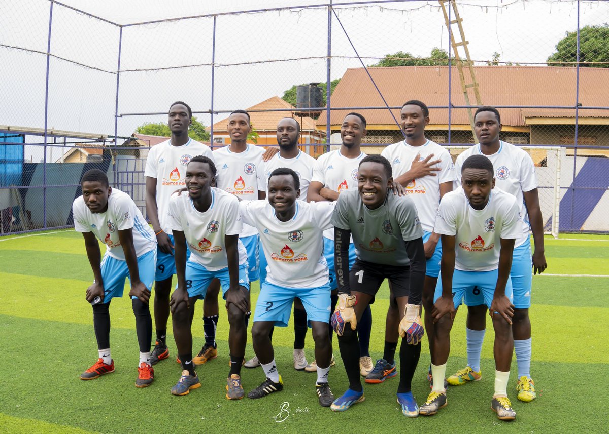 sckagodo's tweet image. 🚨 SC Kagodo Drip Alert 🚨
Not every jersey gets double takes in the streets... SC Kagodo’s kit?
" Certified HEAD TURNER"
#Uoxleague
#RoadToBulenga