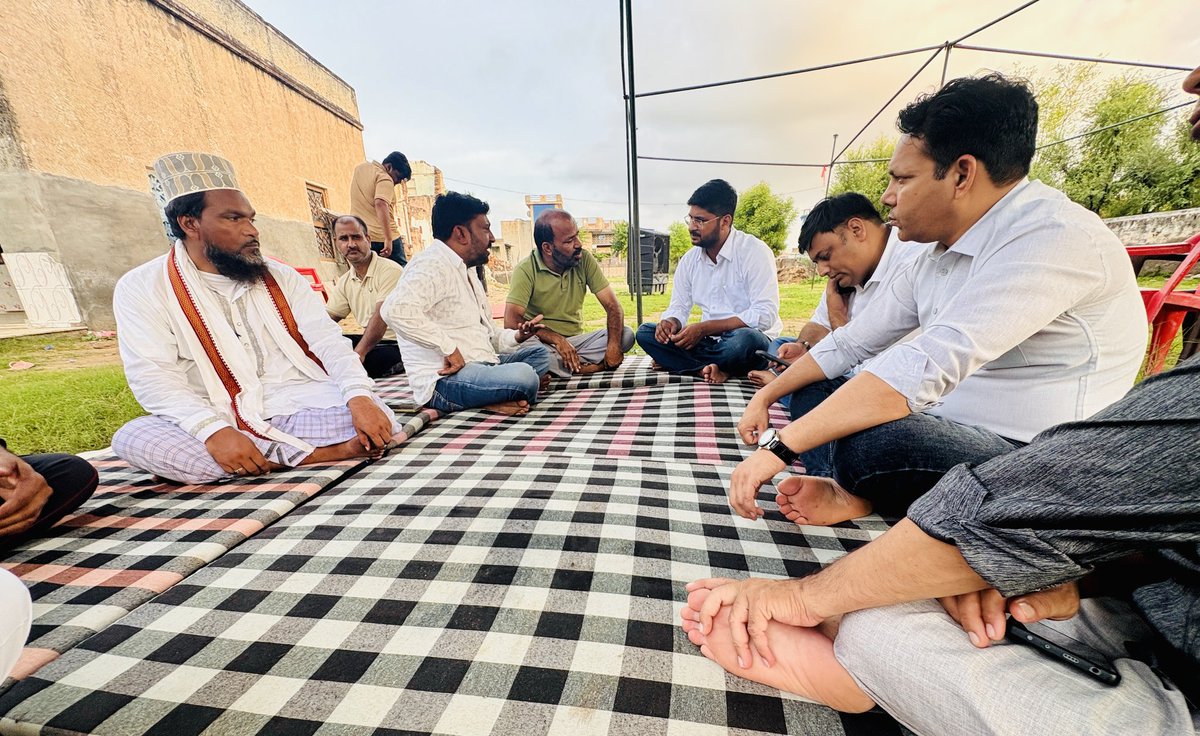 AsifChuru0029's tweet image. #मेरा_चूरू_मेरा_परिवार
विधानसभा क्षेत्र चूरू में अपनों के बीच दुःख-दर्द में शामिल रहा।
@RahulGandhi
@GovindDotasra
@TikaRamJullyINC
@RahulKaswanMP
@KrishnaPooniaIN