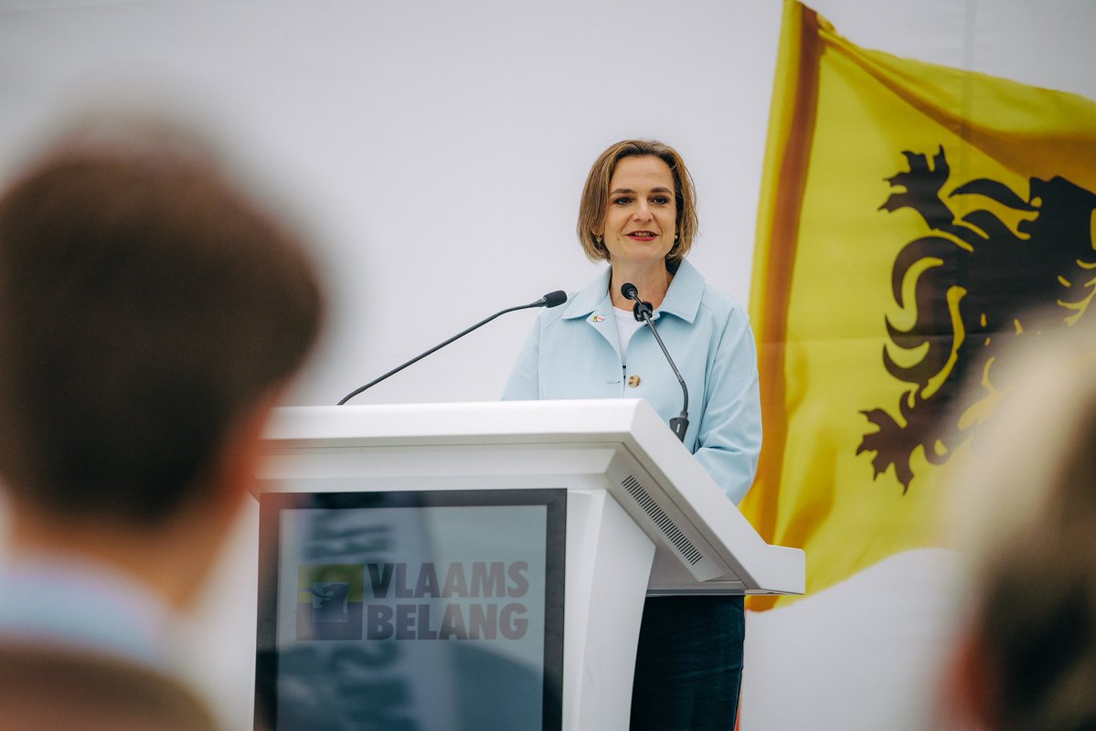 vlbelang's tweet image. "Premier De Wever (N-VA) rekent op terugverdieneffecten om de koopkracht te verhogen. Daar is 80% werkzaamheidsgraad nodig. Die haalt hij niet tegen 2029, terwijl die er nu al bijna is in Vlaanderen waardoor 287 netto meer verdienen per maand mogelijk is." @Barbara_Pas #DeOchtend