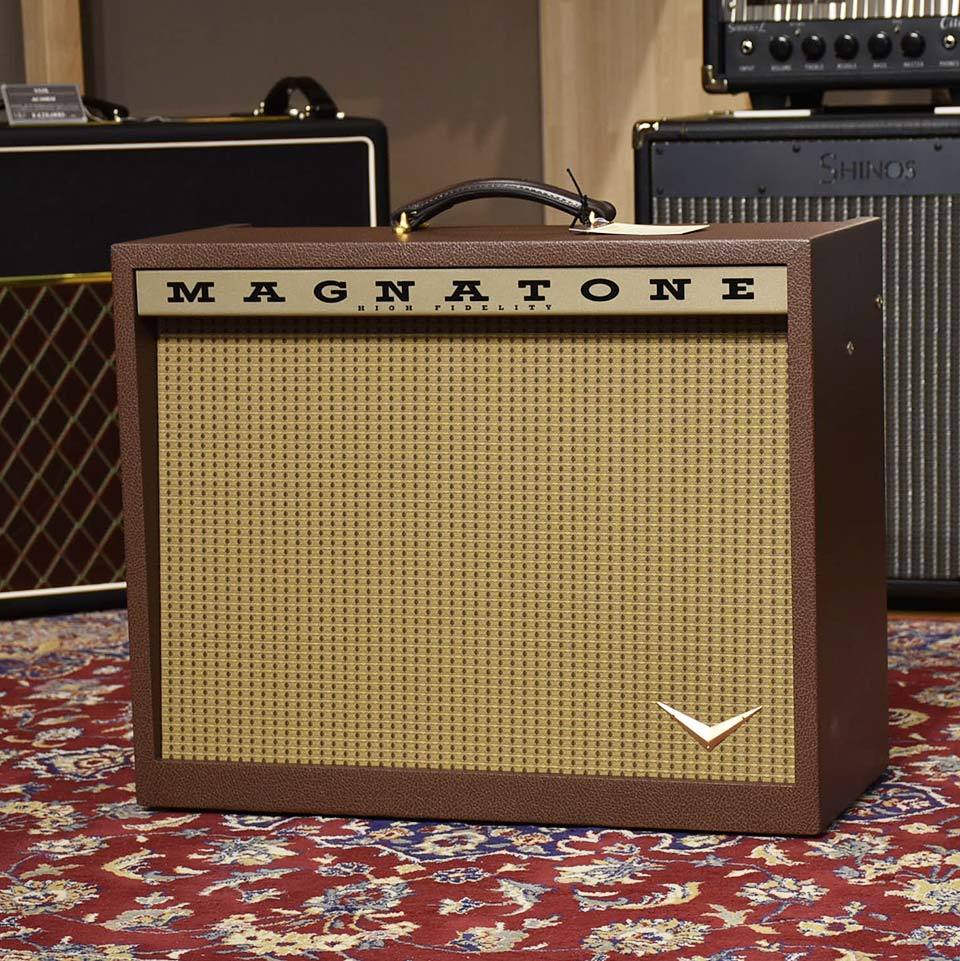 Miyaji_Guitars's tweet image. 大変ご好評いただいております、MAGNATONE社製品各種入荷いたしました!!
小さくても本格派!BABY M-80 Combo、フラッグシップモデルTwilighter Stereo、そして一番の目玉!!久方ぶりの入荷となります、国内カタログ外モデルの15wアンプVarsity Reverb !!…