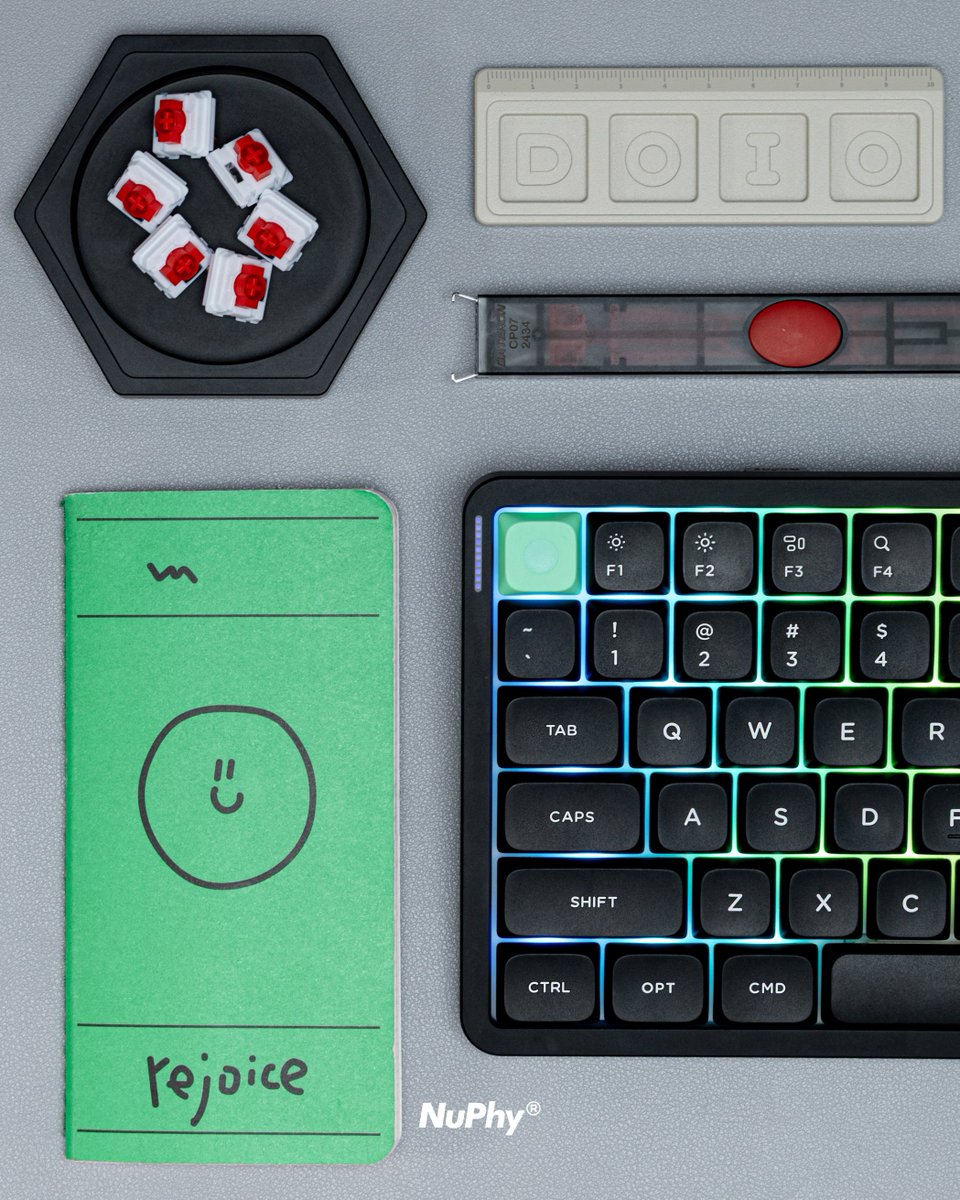nuphystudio's tweet image. Air75 V3 | Sleek in black, smooth in use.
No gimmicks, no glare — just performance that keeps up. ⚫
#nuphy #nuphyair75v3 #Keyboard #MechanicalKeyboard #CustomKeyboard #maccompatible #applesetup #tech