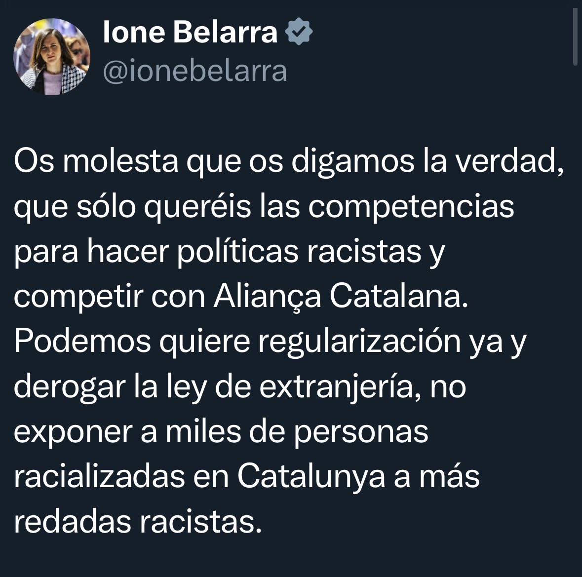 Hi han raciestes a tote els cosos de seguretat de l’Estat. 
Però dir així quan el seu partit estava al govenr en plena #MasacreDeMelilla on va quedar pales que Espanya  pagava i Marroc assassinava, sent ells socis de Marlaska, doncs és tenir una barra increïble. (1/2) 👇🏾
