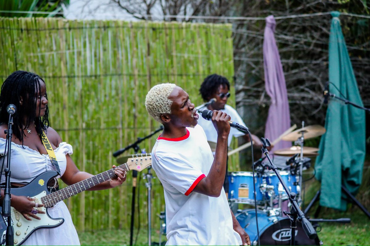 ULENNI OKANDLOVU (@ulennioka) on Twitter photo Introducing the squad!!! Meet Mhlalisi
Super excited bout Ulenni Okandlovu + Southern Hemis Co. experimental collaborative journey!
See you soon on the next show/s in your city & at your favorite festival/s.
#totclive #southernhemis #ulenniokandlovu
<a href="/baobabmediaco/">Baobab Media Co.</a> Introducing the squad!!! Meet Mhlalisi
Super excited bout Ulenni Okandlovu + Southern Hemis Co. experimental collaborative journey!
See you soon on the next show/s in your city & at your favorite festival/s.
#totclive #southernhemis #ulenniokandlovu
<a href="/baobabmediaco/">Baobab Media Co.</a>