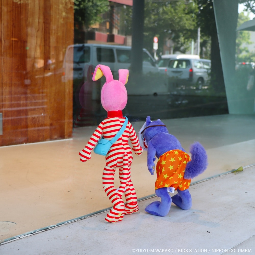 natalie_store's tweet image. 【ポピーザぱフォーマー】
ナタリーストア限定!
単品でのご購入よりもお買い得に、ポピーとケダモノのぬいぐるみをお迎えいただけるセットです。
並べるとまるでアニメのワンシーンのよう。
ぜひ一緒に飾って楽しんでください🌞
▼ご購入はこちら
store.natalie.mu/smartphone/det…
#ポピーザぱフォーマー