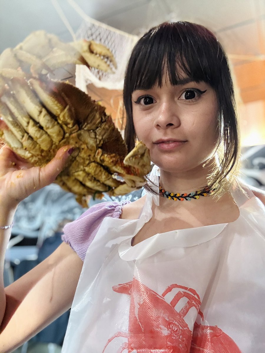 Sushimewew's tweet image. Got Crabs?