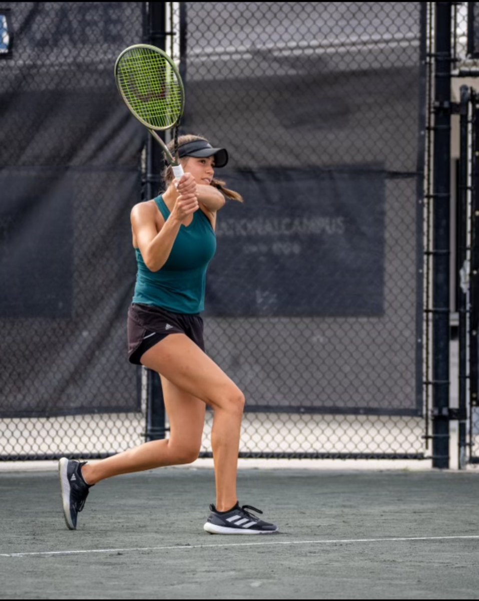 ParsaBombs's tweet image. Five-star recruit Georgia Kulevich (UTR 9.43 / #40 in the class of 2026 / #11 in Florida @TennisRecNet) has verbally committed to @UKWomensTennis. Earned bronze balls in 16s singles at the USTA Winter National Championships and in 16s doubles at @USTAGirlsNatls.