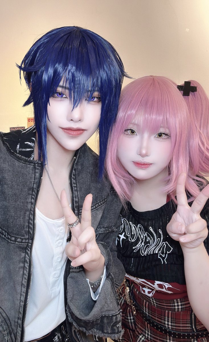 학교내 유명한 커플임…